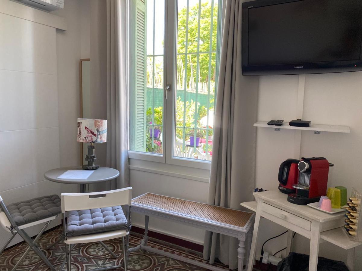 Bed and Breakfast Cote Court LʼIsle-sur-la-Sorgue Exterior foto